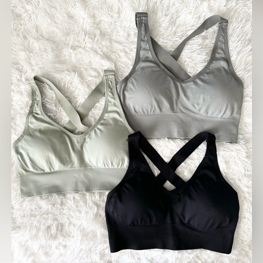 Women's Cross-Back Sports Bras - Black and Gray